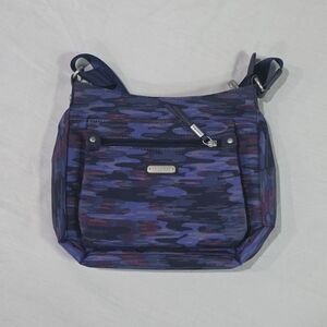 Baggallini Uptown Camouflage Crossbody Durable Nylon Water Resistant Bag.
